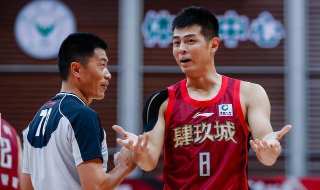 九游下载官网北京首钢迎意甲关键赛，今晚再遭质疑，引发热议，轮换策略成焦点的简单介绍