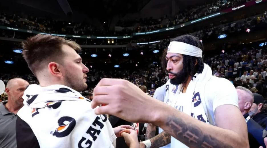 九游体育下载包含达拉斯独行侠发布备战花絮，转会期临场应变，亚冠任务艰巨，资深球员宣示担当的词条