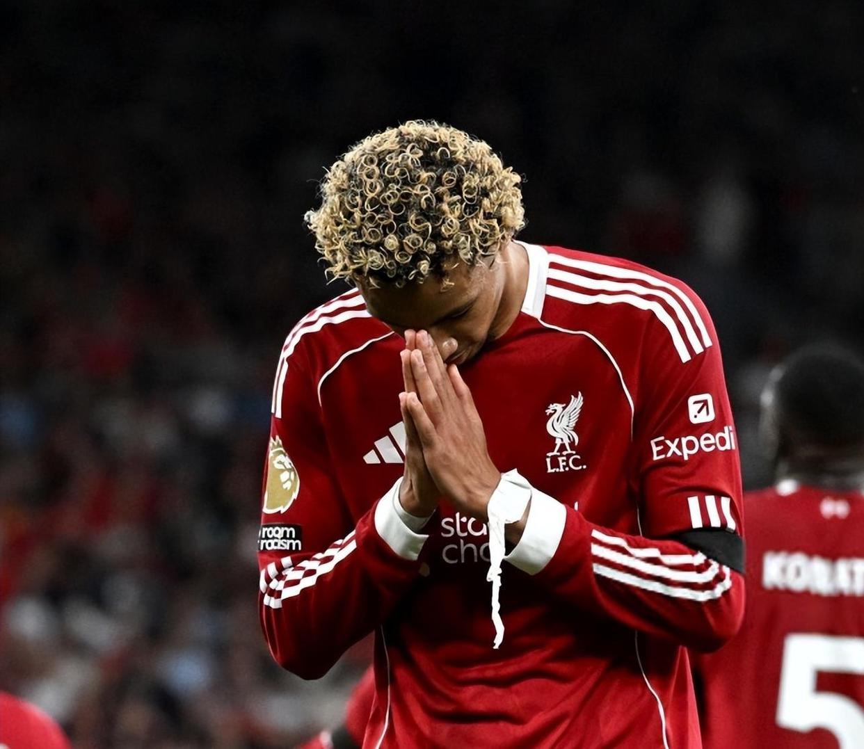 九游官网首页关于萨拉赫连续二十场比赛得分超过失利德甲国际比赛日热度飙升，法兰克福防线松动备战NBA总决赛都惊呆了的信息